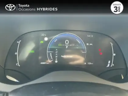 Photo 13 Toyota Yaris  116h Design 5p MC24