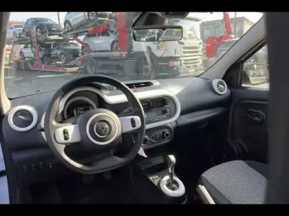 Photo 8 Renault Twingo  E-Tech Electric Authentic R80 Achat Intégral