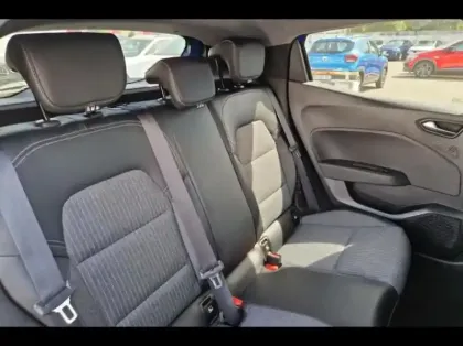 Photo 10 Renault Clio  1.6 E-Tech hybride 145ch Techno