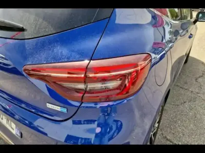 Photo 13 Renault Clio  1.6 E-Tech hybride 145ch Techno