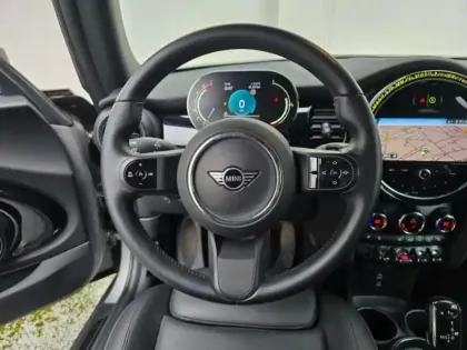 Photo 12 Mini Mini  Cooper 136ch  Edition Camden BVA7