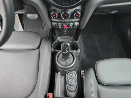 Photo 11 Mini Mini  Cooper 136ch  Edition Camden BVA7