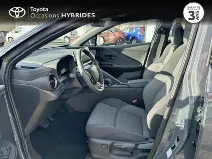 Photo 10 Toyota C-HR  1.8 Hybride 140ch Graphic MY26