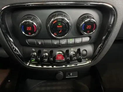 Photo 11 Mini Mini Gén. II (F54) Ph2 Knightsbridge 5