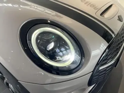 Photo 9 Mini Mini Gén. II (F54) Ph2 Knightsbridge 5