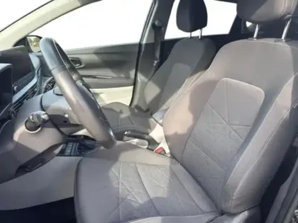 Photo 6 Hyundai Bayon  1.0 T-GDi 100ch Hybrid 48V Creative DCT-7