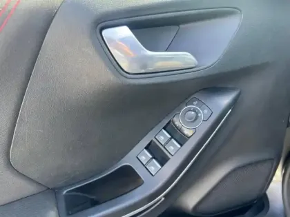 Photo 14 Ford Puma  1.0 EcoBoost 125ch S&S mHEV ST-Line Powershift