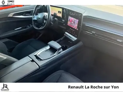 Photo 14 Renault Austral  1.2 E-Tech full hybrid 200ch Iconic esprit Alpine