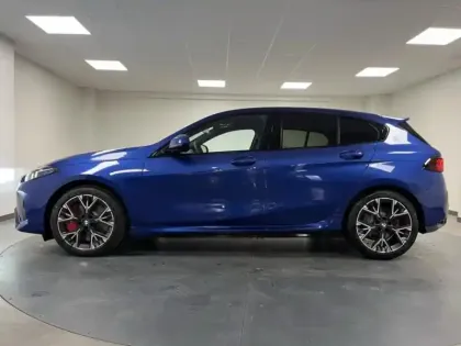 Photo 5 BMW Serie 1 Série 1 120A 170ch M Sport Design DKG7