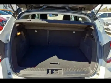 Photo 11 Renault Captur  1.6 E-Tech hybride 145ch Intens -21