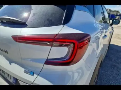 Photo 13 Renault Captur  1.6 E-Tech hybride 145ch Intens -21