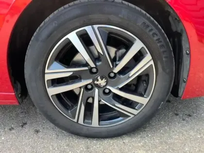 Photo 6 Peugeot 208  1.2 PureTech 100ch S&S Style