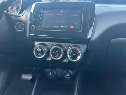 Photo 11 Suzuki Swift  1.2 Dualjet Hybrid 83ch Pack Auto