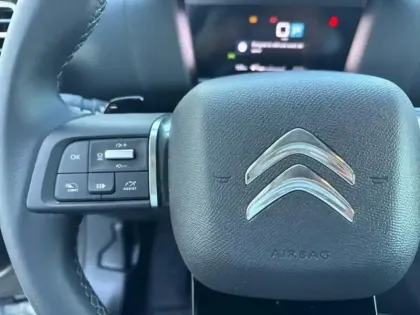 Photo 13 Citroën C4  1.2 Hybride 136ch S&S MAX Automatique
