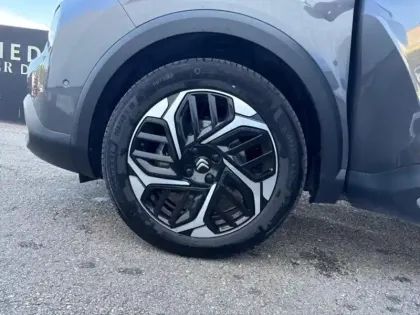 Photo 10 Citroën C4  1.2 Hybride 136ch S&S MAX Automatique