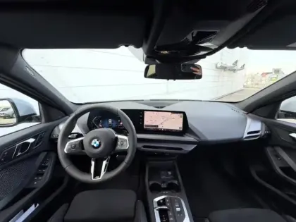 Photo 7 BMW Serie 1 Série 1 120A 170ch M Sport DKG7