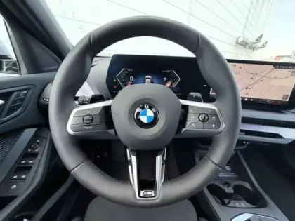 Photo 8 BMW Serie 1 Série 1 120A 170ch M Sport DKG7