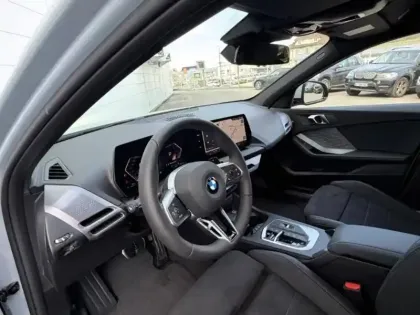 Photo 18 BMW Serie 1 Série 1 120A 170ch M Sport DKG7