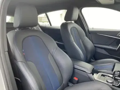 Photo 8 BMW Serie 1 Série 1 116iA 109ch M Sport DKG7