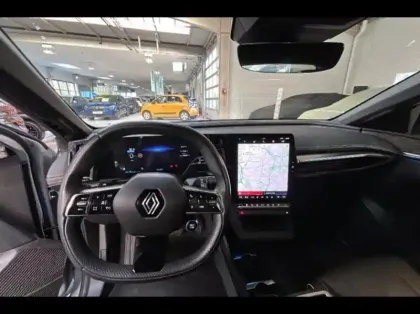 Photo 8 Renault Megane  E-Tech Electric EV60 220ch Iconic super charge