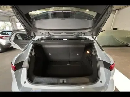 Photo 11 Renault Megane  E-Tech Electric EV60 220ch Iconic super charge