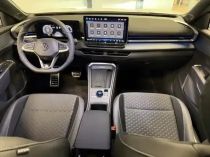 Photo 6 Volkswagen T-roc  1.5 eTSI 150ch R-Line DSG7