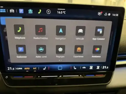 Photo 12 Volkswagen T-roc  1.5 eTSI 150ch R-Line DSG7