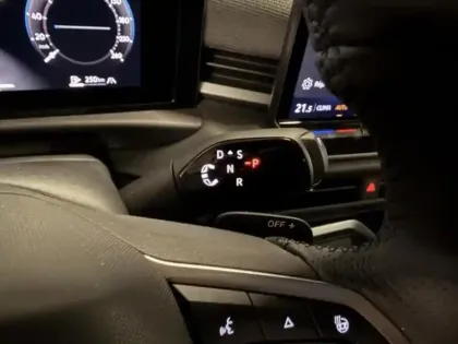 Photo 7 Volkswagen T-roc  1.5 eTSI 150ch R-Line DSG7