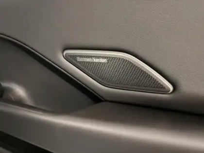 Photo 10 Volkswagen T-roc  1.5 eTSI 150ch R-Line DSG7