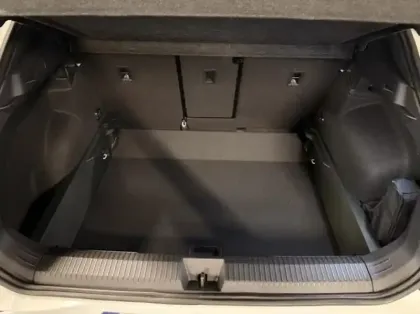 Photo 14 Volkswagen T-roc  1.5 eTSI 150ch R-Line DSG7