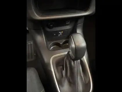 Photo 12 Citroën C3  1.2 PureTech 110ch S&S Shine EAT6