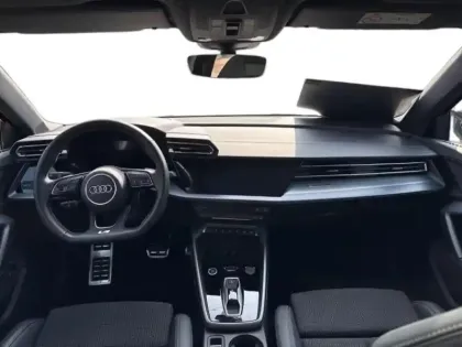 Photo 5 Audi A3  Sportback 35 TFSI 150ch Mild Hybrid S line S tronic 7