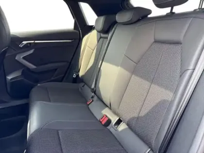 Photo 7 Audi A3  Sportback 35 TFSI 150ch Mild Hybrid S line S tronic 7