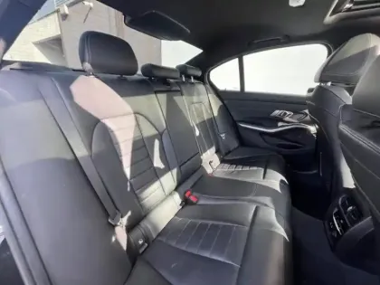 Photo 9 BMW Serie 3 Série 3 330eA 292ch M Sport 10cv