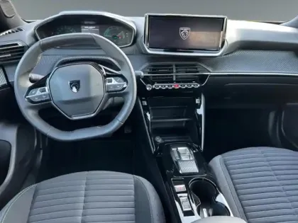 Photo 9 Peugeot 2008  e- 136ch Allure