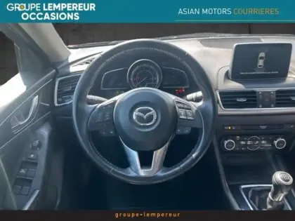 Photo 11 Mazda Mazda3 Mazda 3 2.0 SKYACTIV-G 120 Sélection