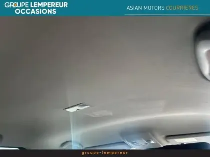 Photo 9 Mazda Mazda3 Mazda 3 2.0 SKYACTIV-G 120 Sélection