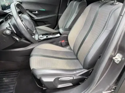 Photo 10 Peugeot 2008 Gén. II Ph1 NG Allure Pack 5