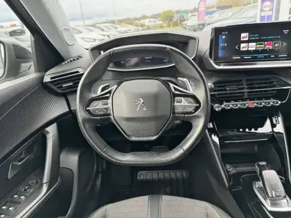 Photo 8 Peugeot 2008 Gén. II Ph1 NG Allure Pack 5