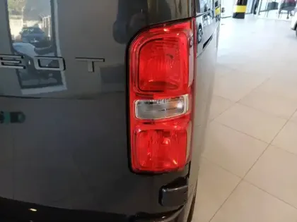 Photo 16 Peugeot Expert  CA FIXE M DIESEL 180 CH AUTOMATIQUE