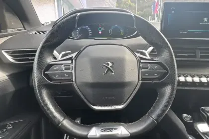 Photo 18 Peugeot 3008  Hybrid 225 e-EAT8