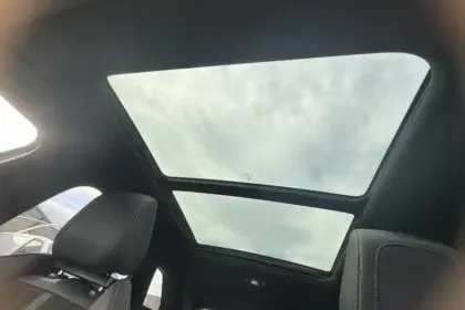 Photo 22 Peugeot 3008  Hybrid 225 e-EAT8