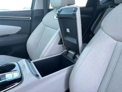 Photo 38 Hyundai Tucson  1.6 T-GDI 215 Hybrid BVA6