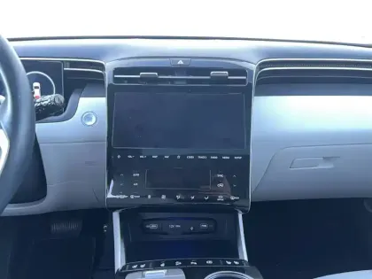 Photo 10 Hyundai Tucson  1.6 T-GDI 215 Hybrid BVA6