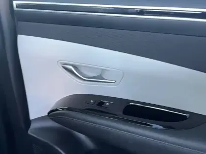 Photo 20 Hyundai Tucson  1.6 T-GDI 215 Hybrid BVA6