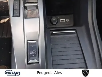 Photo 57 Peugeot 308  PHEV 180 e-EAT8