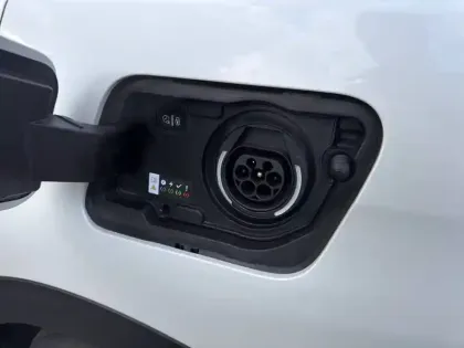 Photo 24 Peugeot 3008  Hybrid4 300 e-EAT8