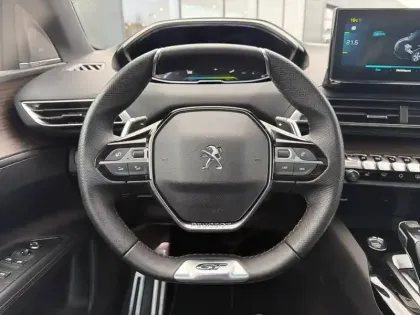 Photo 8 Peugeot 3008  Hybrid4 300 e-EAT8