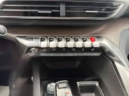 Photo 14 Peugeot 3008  Hybrid4 300 e-EAT8
