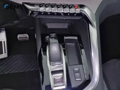 Photo 13 Peugeot 3008  Hybrid 225 e-EAT8